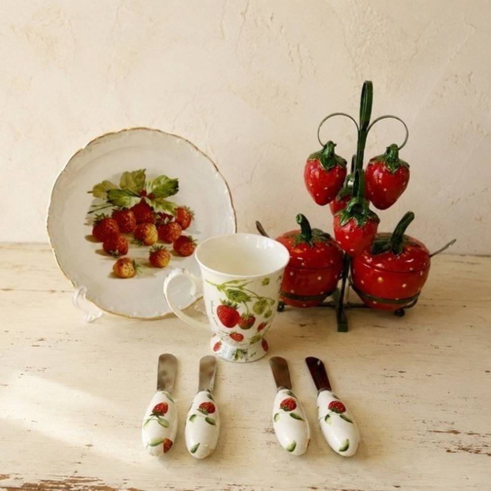 Vintage Strawberry Kitchen Set Caddy Shakers Jam Pots Harry & David Spreaders - Picture 1 of 14